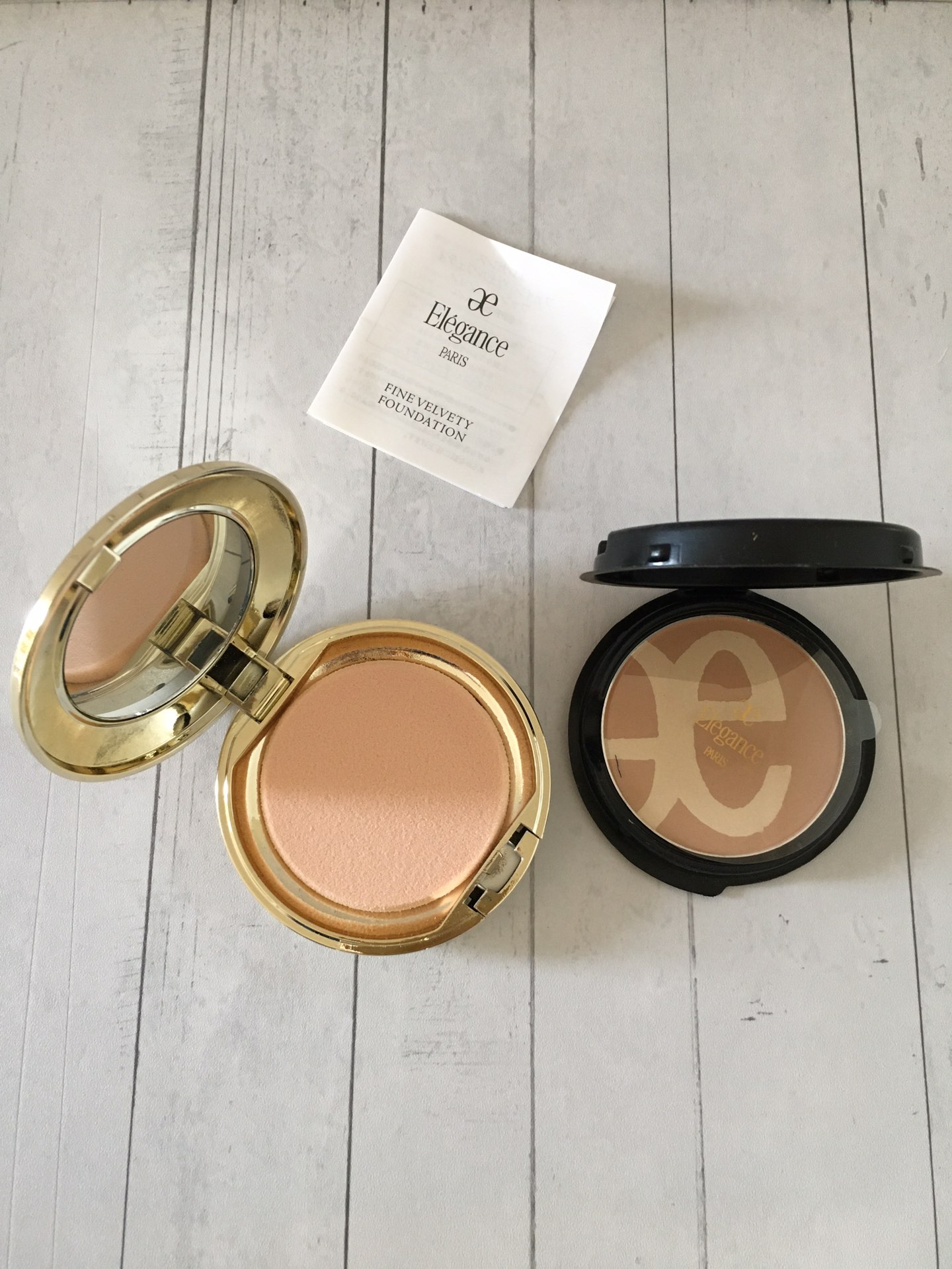 Elegance Paris Dual Color Face Powder Foundation - Ivory White and Natural 5 i1652160894 4670 3