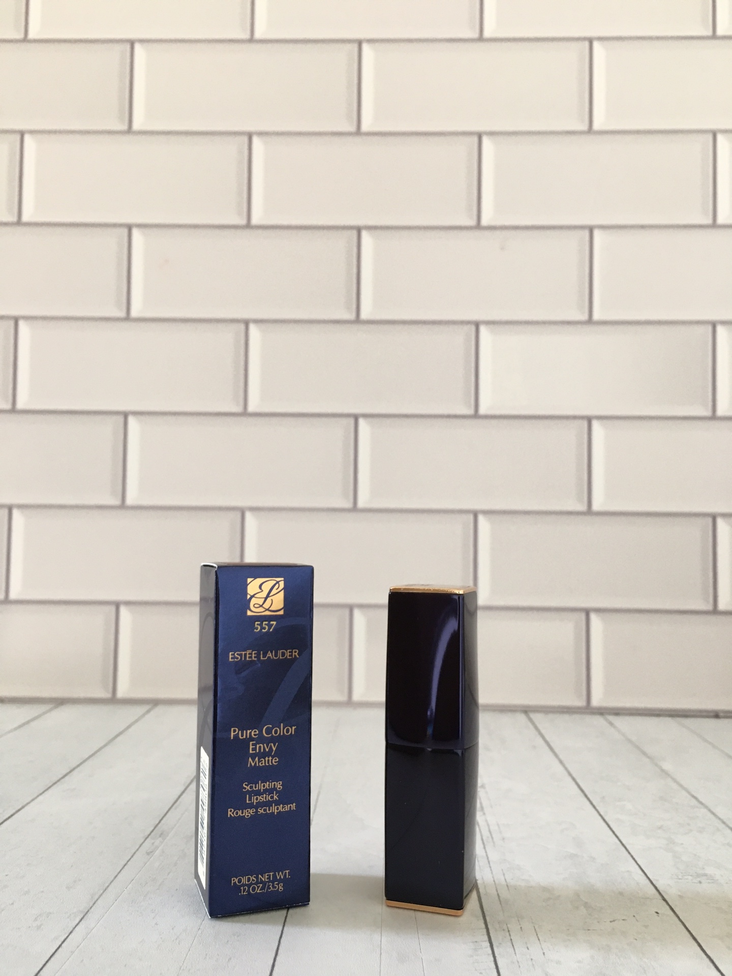 Estee Lauder Pure Color Envy Matte Lipstick - Long-Lasting & Hydrating 2 i1652161087 6074 0