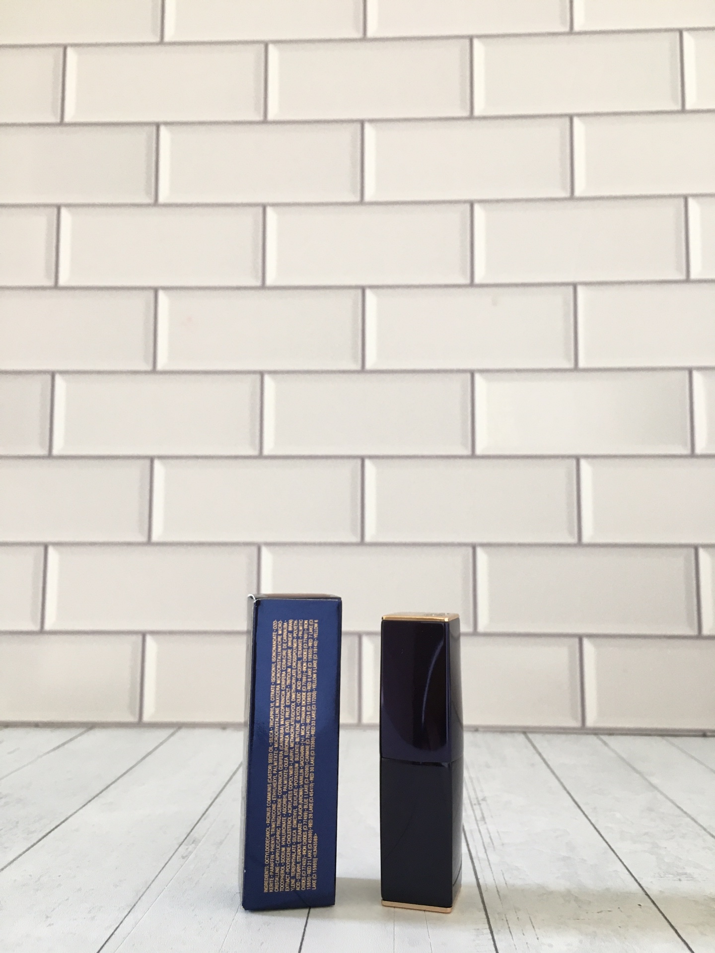 Estee Lauder Pure Color Envy Matte Lipstick - Long-Lasting & Hydrating 3 i1652161087 7388 1