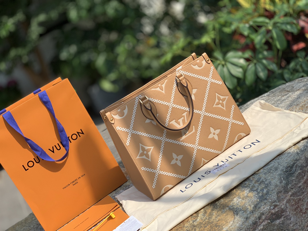 🌼 m46015奶茶色尺寸35 x 27 x 14CM独家海外渠道货！2022L&V新款onthego！