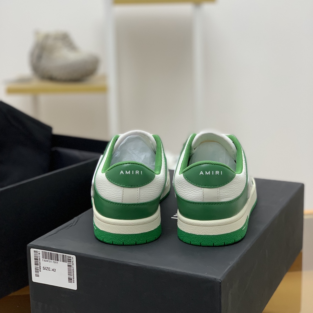 Amiri    此款采用牛皮制成骨头情侣款运动鞋