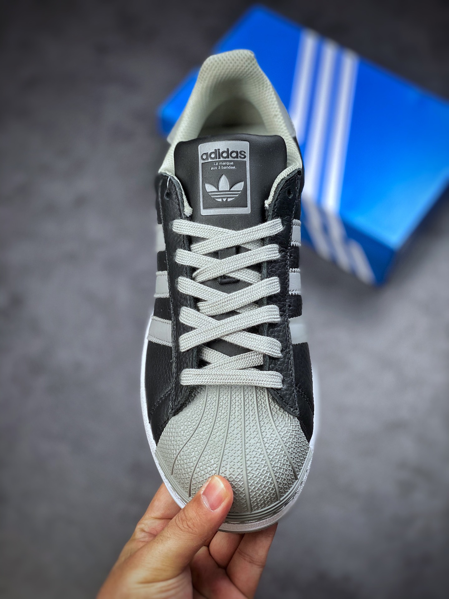 200 Adidas Originals Superstar 经典贝壳头休闲板鞋影子灰 EG4962