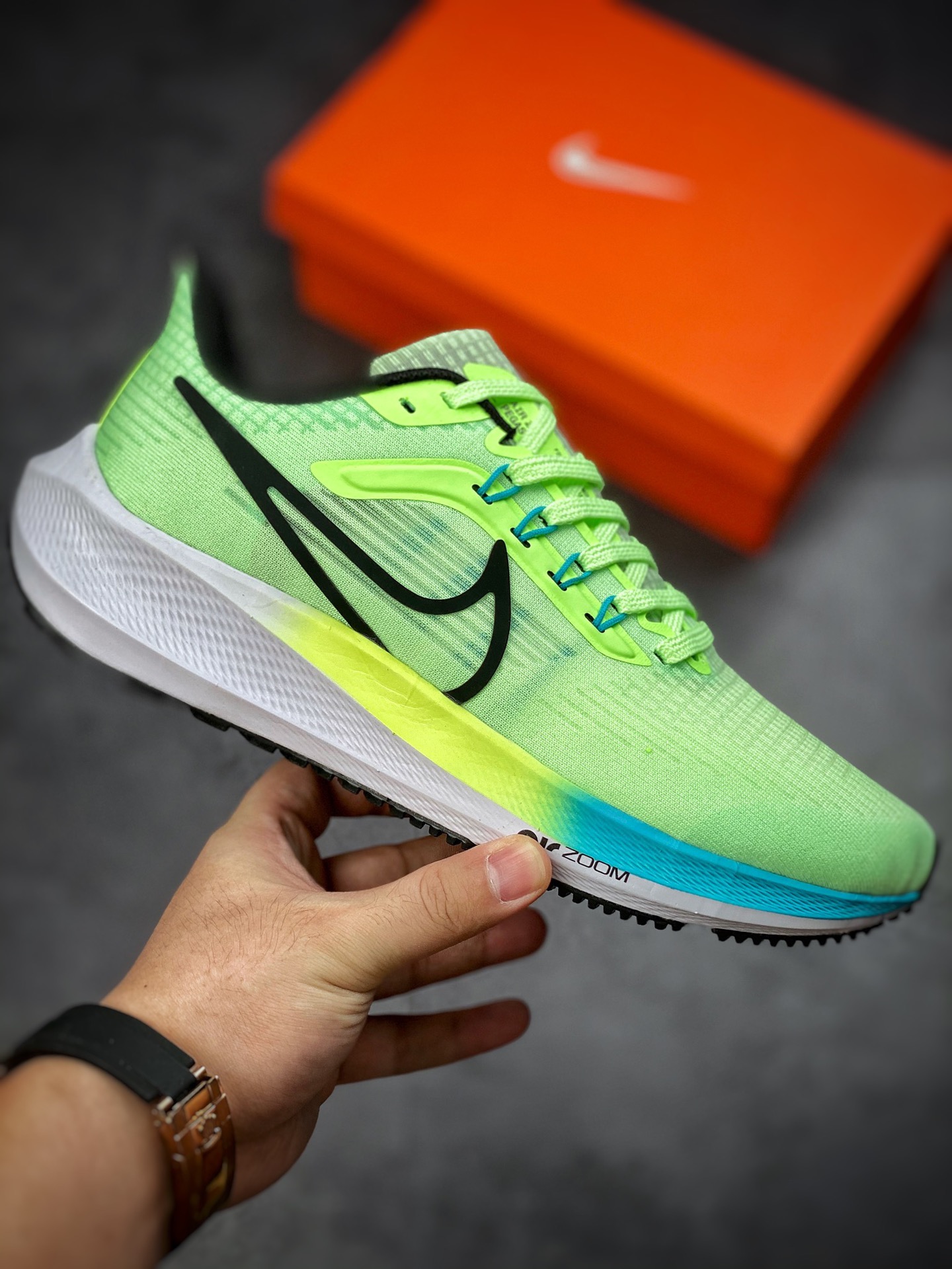 160 Nike Zoom Pegasus 39代慢跑鞋 DU4123-700