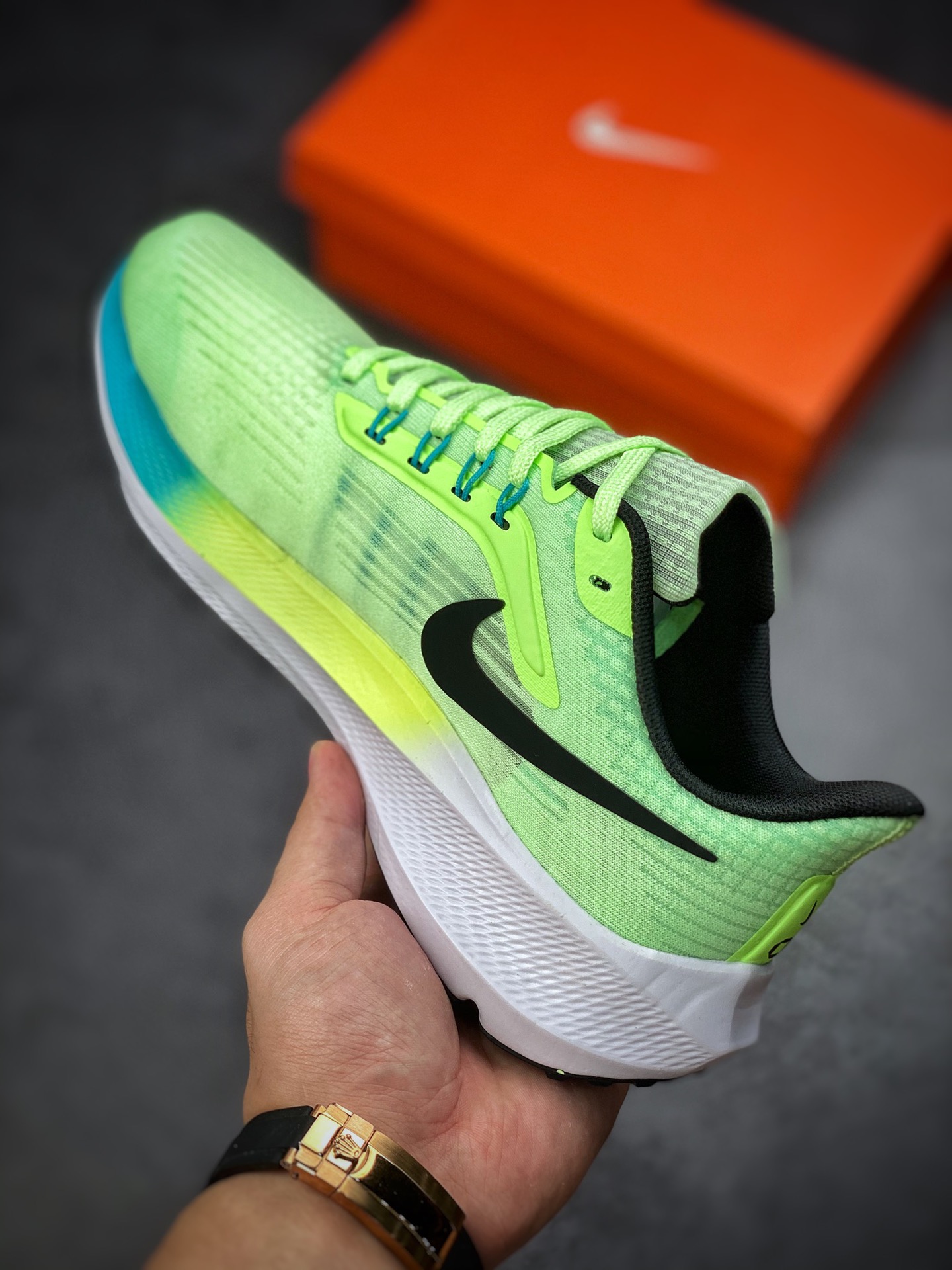 160 Nike Zoom Pegasus 39代慢跑鞋 DU4123-700