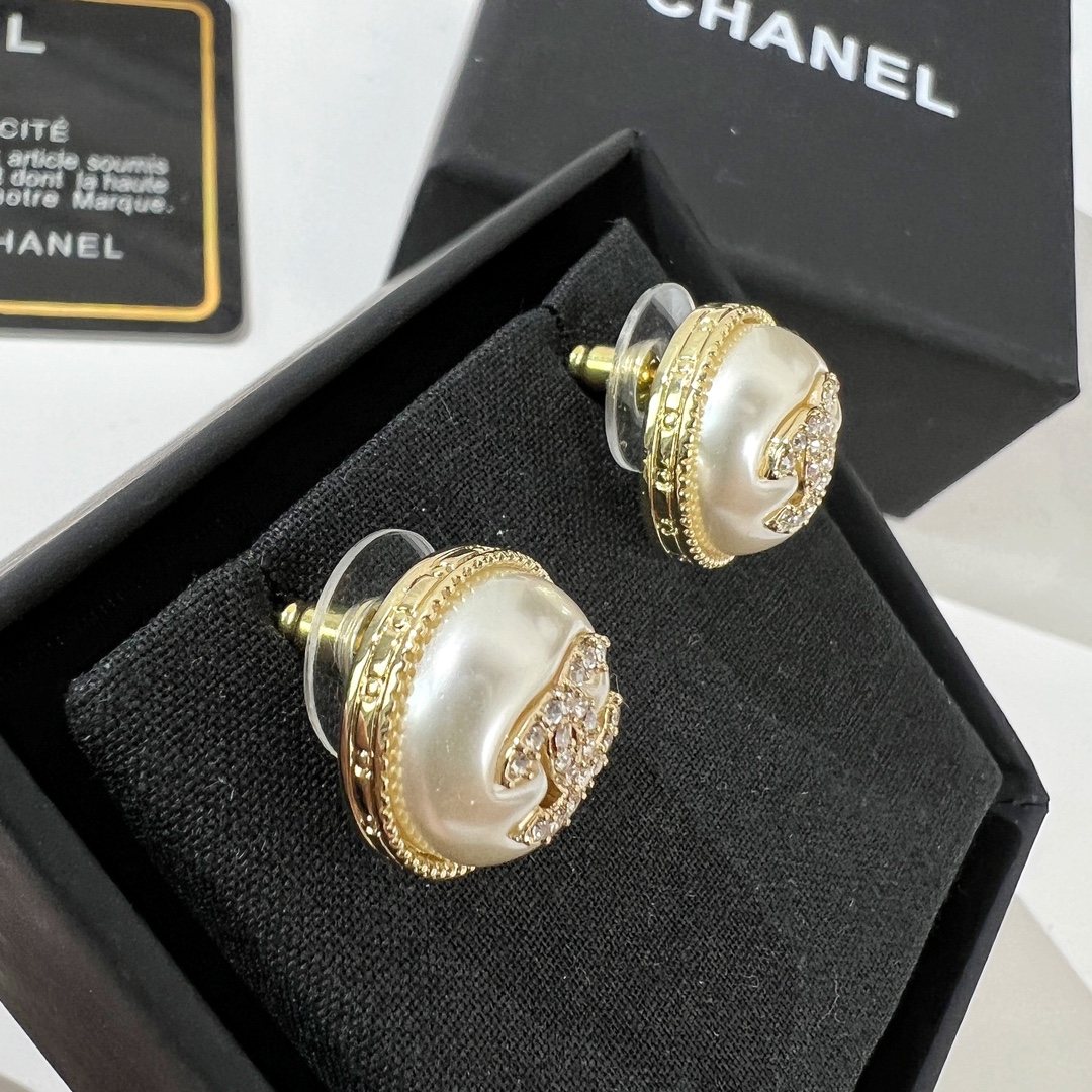 新款☑️CHANEL香奈儿双c圆形耳钉耳环