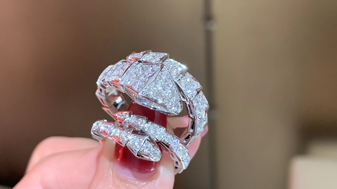 Bvlgari 18k满钻蛇戒情侣对戒 宝格丽 火爆 Serpenti系列~ 对版，欢迎定制 精挑高品质好钻
