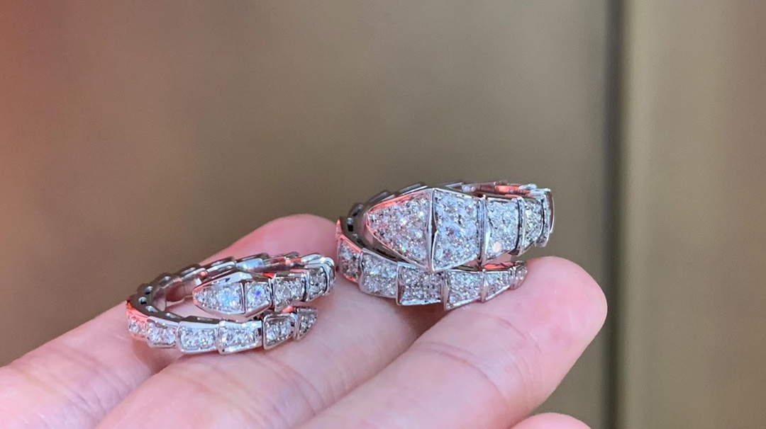 Bvlgari 18k满钻蛇戒情侣对戒 宝格丽 火爆 Serpenti系列~ 对版，欢迎定制 精挑高品质好钻