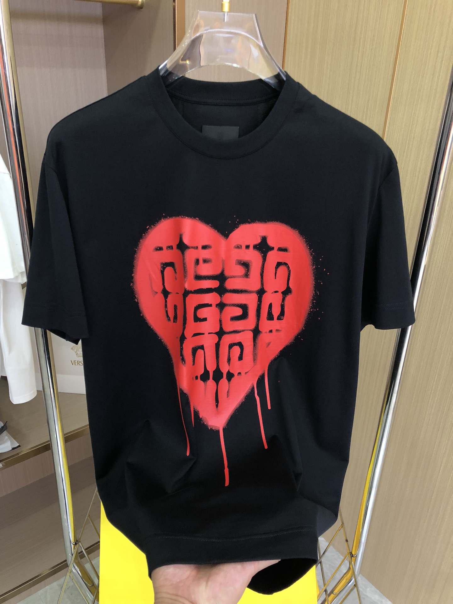 纪梵希 Givenchy GVC22SS春夏新款胸前彩色印花图案微标刺绣棉质圆领短Tee