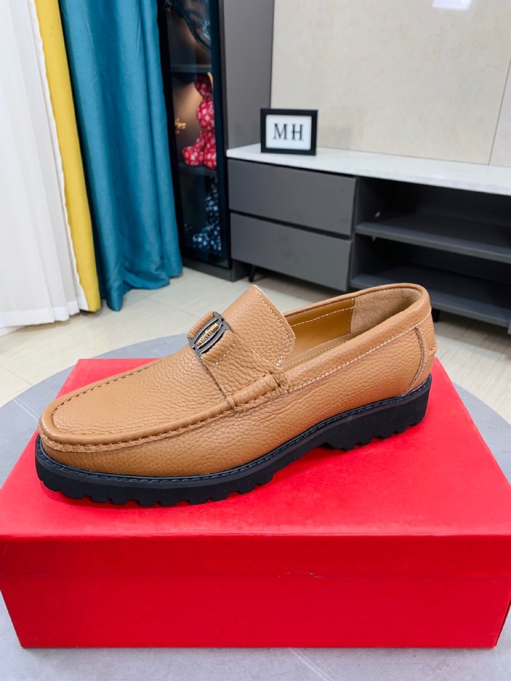 J0  牛里Ferragamo菲拉格慕原单代购，进口荔枝纹小牛皮➕水染牛里，原版橡胶大底，皮鞋鞋系列，随意出入各种场合、百搭舒适，38-44，45 46可定做