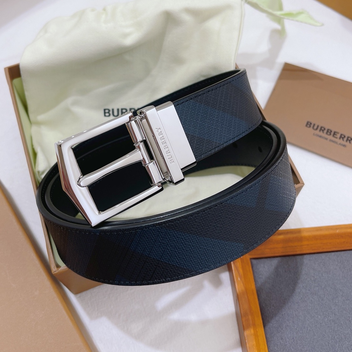 H5  Burberry 巴宝莉 皮带