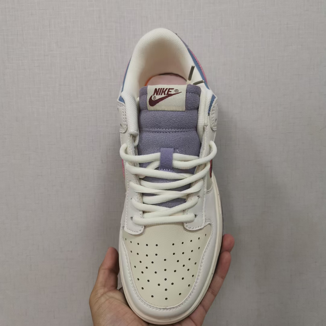 特价🔥🔥🔥高版本128💰
Nike SB Dunk Low Pro ＂低帮藏马”，橡胶鞋底，真上线，手提袋证书发票都有，配件齐全，36-44鞋码，男女同款的，质量不错，速购吧！