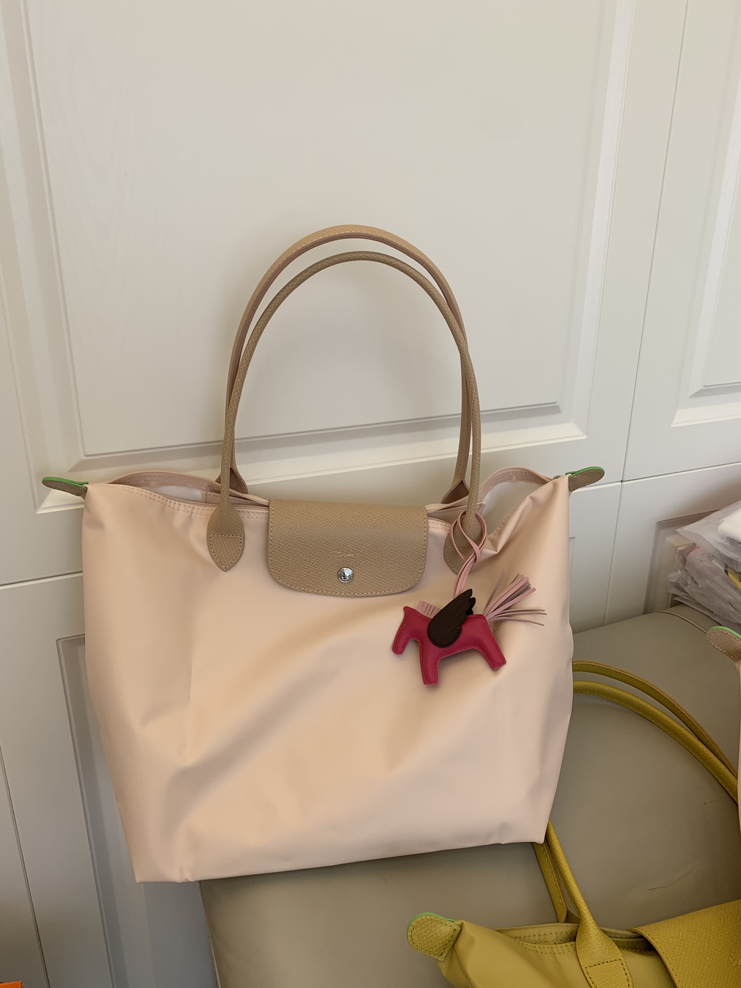 Longchamp Fairy pink! ! The legendary Lina Belle color! The name of the official website is lotus root powder, but I think the lotus root powder