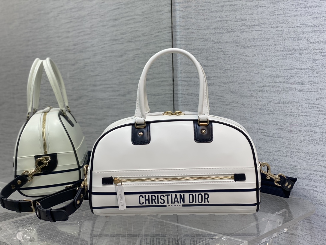 Dior Vibe 保龄球包 牛皮 字母压印 橡胶底
