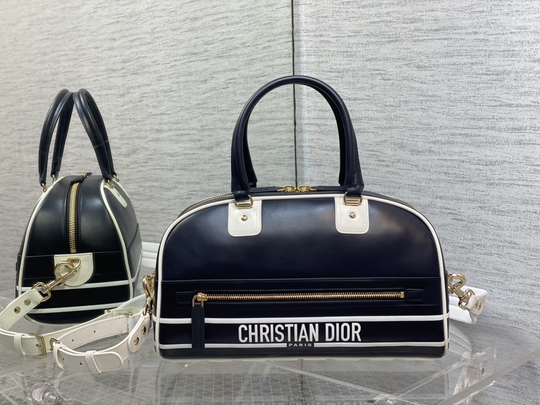 Dior Vibe 保龄球包 牛皮 字母压印 橡胶底