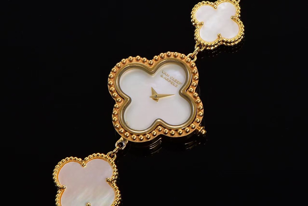 配盒新品️手链款品牌梵克雅宝-VanCleefArpels系列Alhambra手链款系列腕表继续沿袭梵克