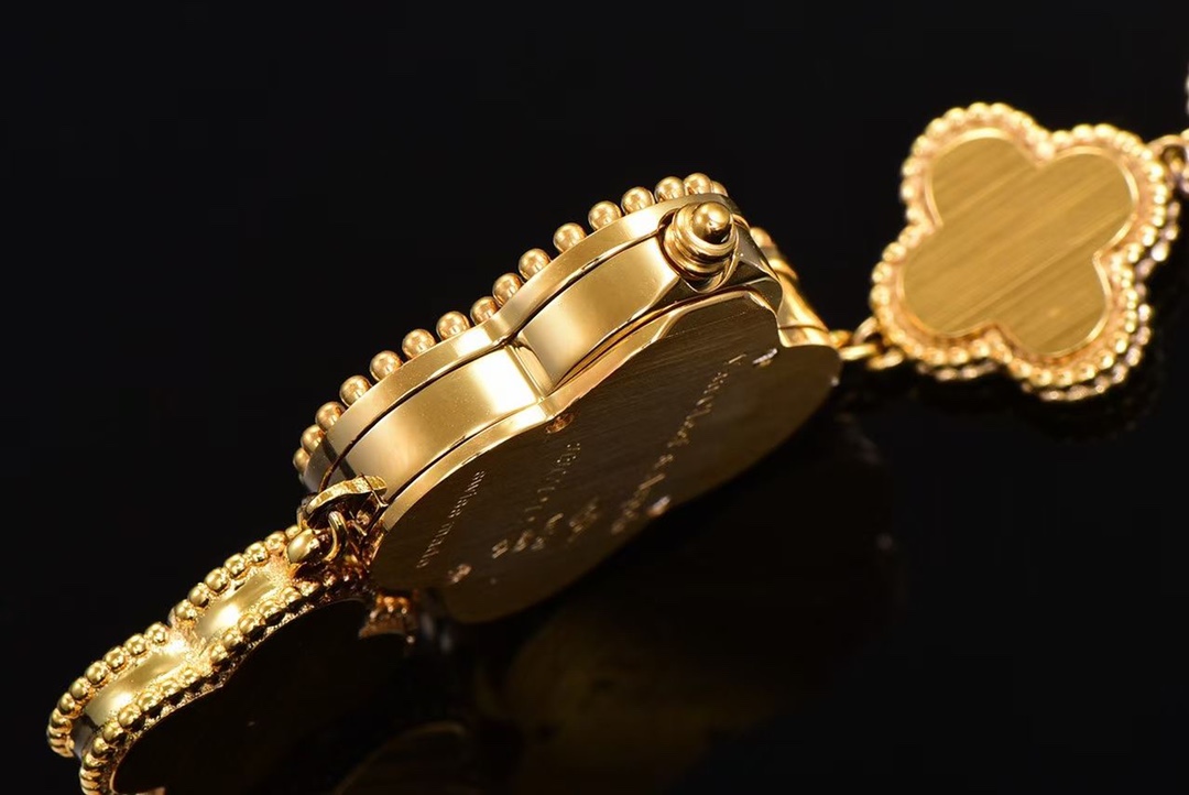 配盒新品️手链款品牌梵克雅宝-VanCleefArpels系列Alhambra手链款系列腕表继续沿袭梵克