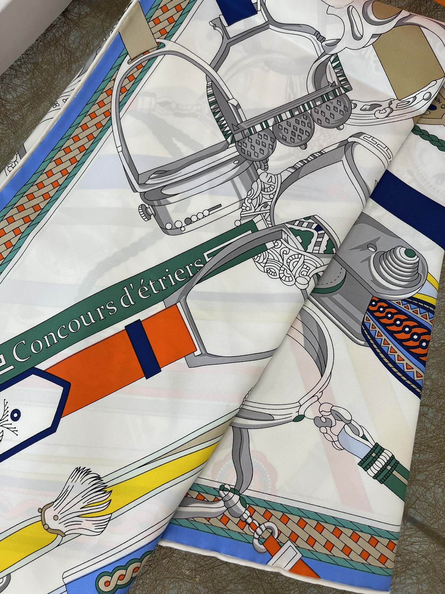 Hermes爱马仕『马镫竞赛』100%真丝方巾