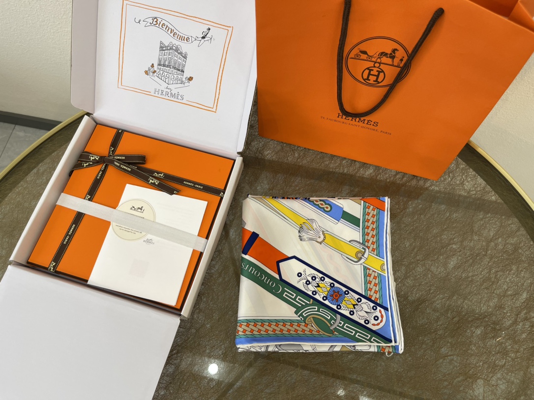 Hermes爱马仕『马镫竞赛』100%真丝方巾
