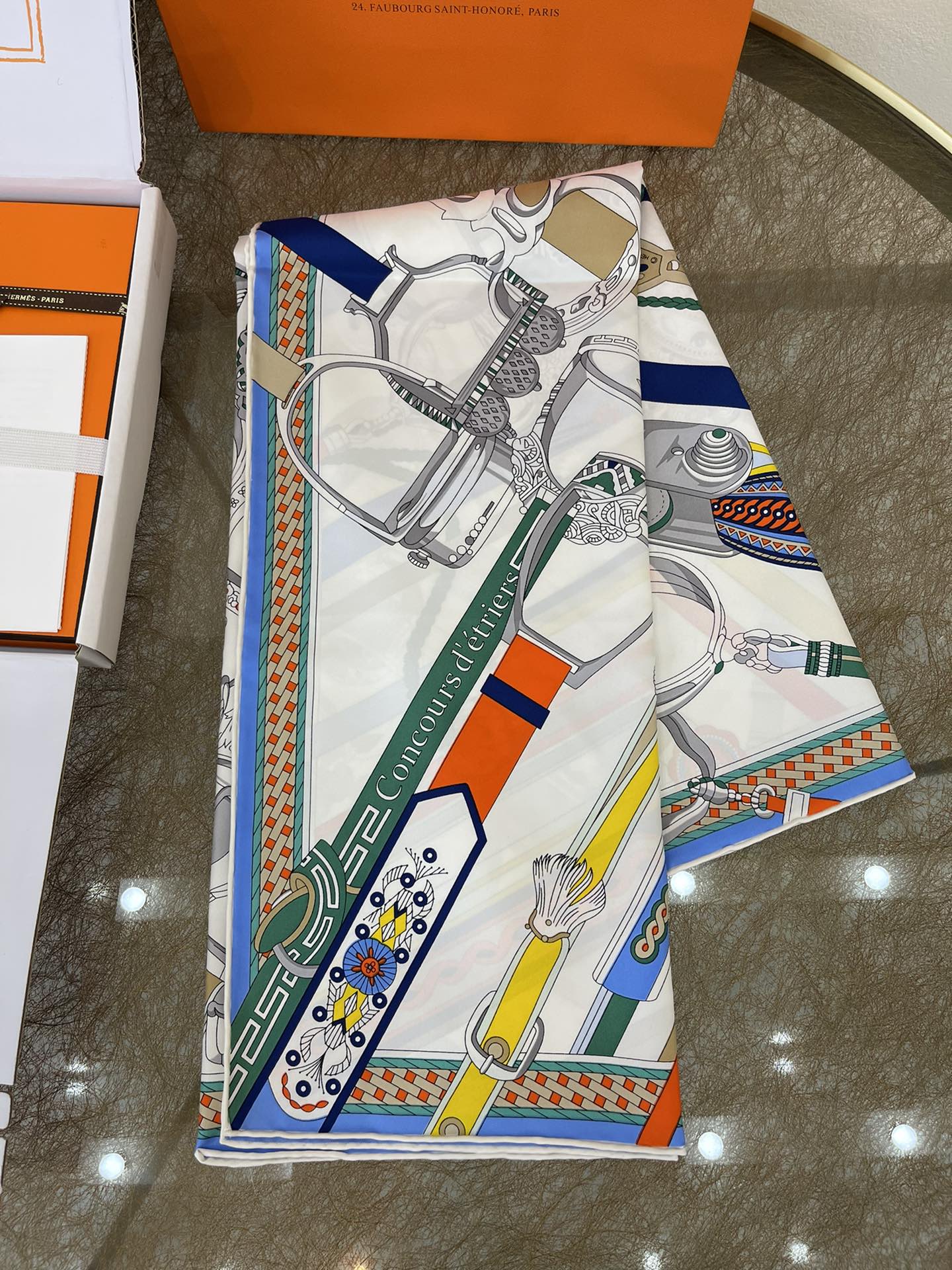 Hermes爱马仕『马镫竞赛』100%真丝方巾