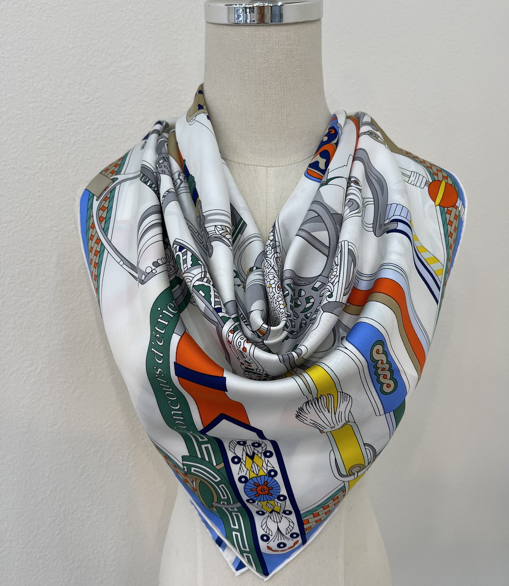 Hermes爱马仕『马镫竞赛』100%真丝方巾