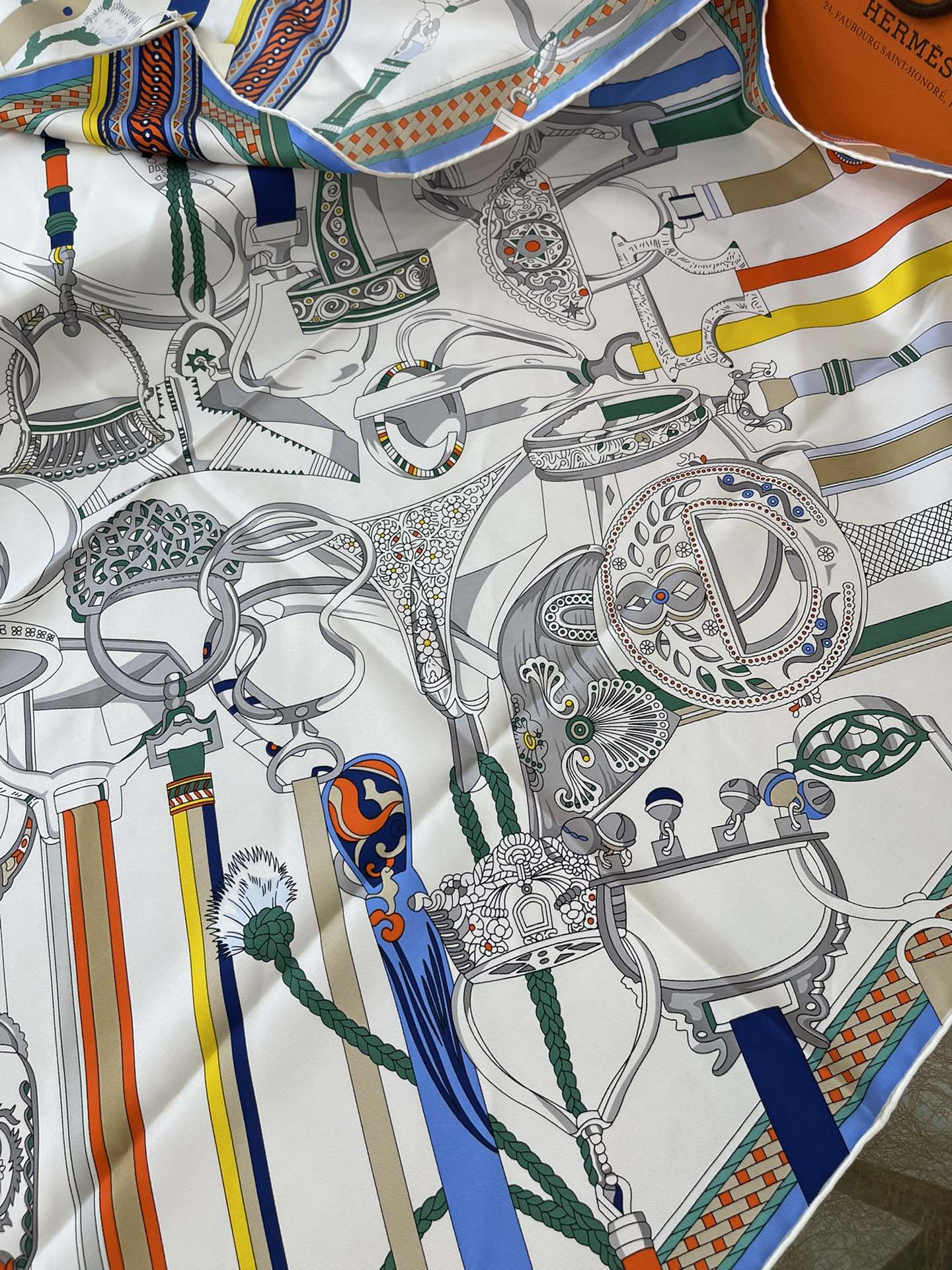 Hermes爱马仕『马镫竞赛』100%真丝方巾