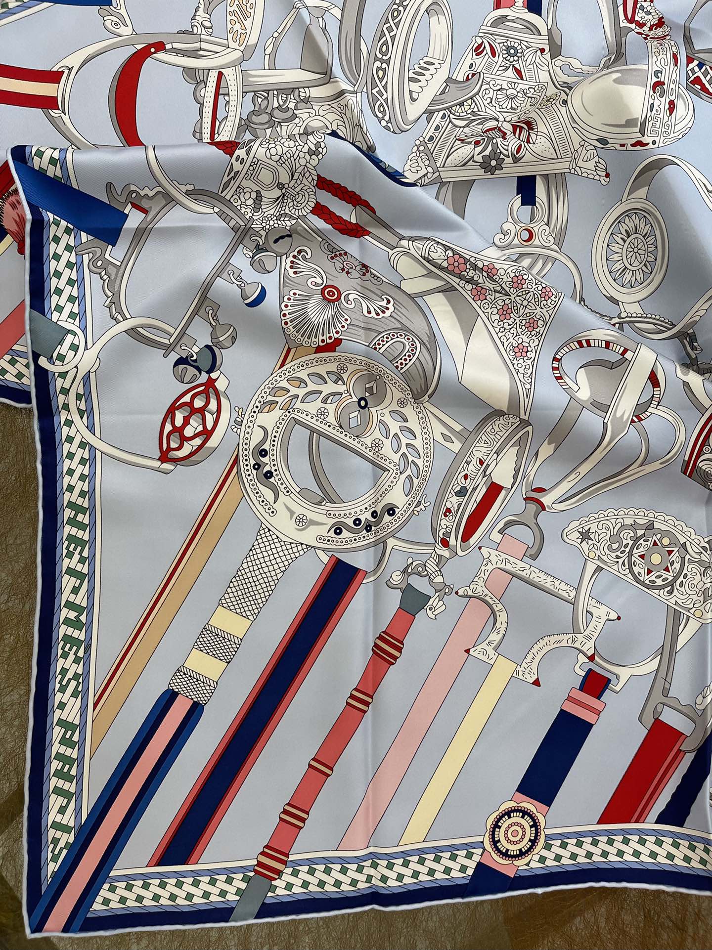 Hermes爱马仕『马镫竞赛』100%真丝方巾