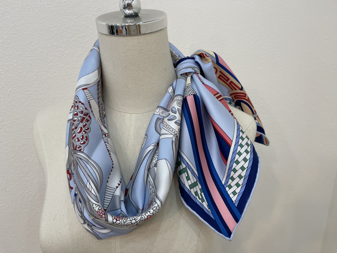 Hermes爱马仕『马镫竞赛』100%真丝方巾