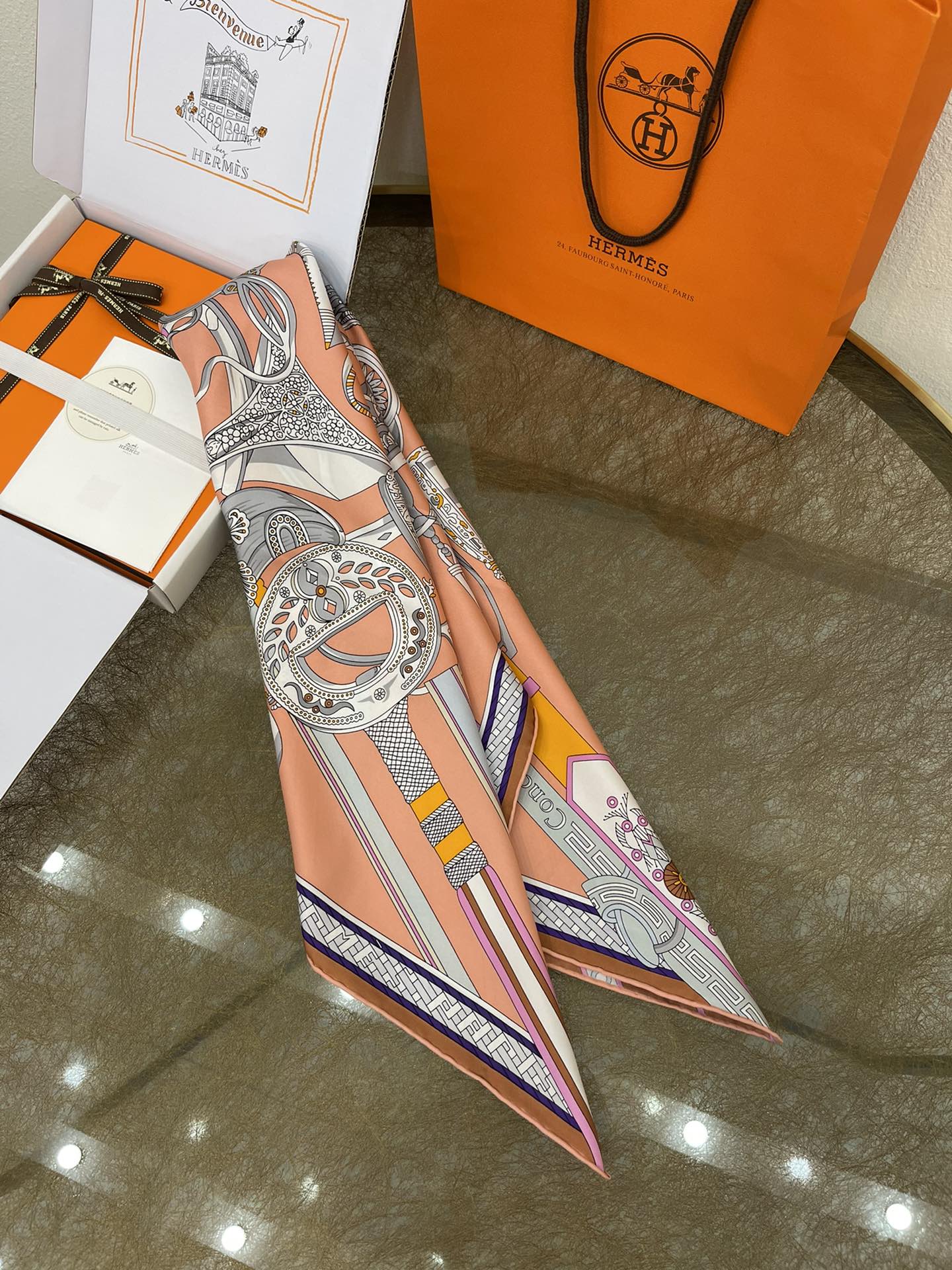 Hermes爱马仕『马镫竞赛』100%真丝方巾