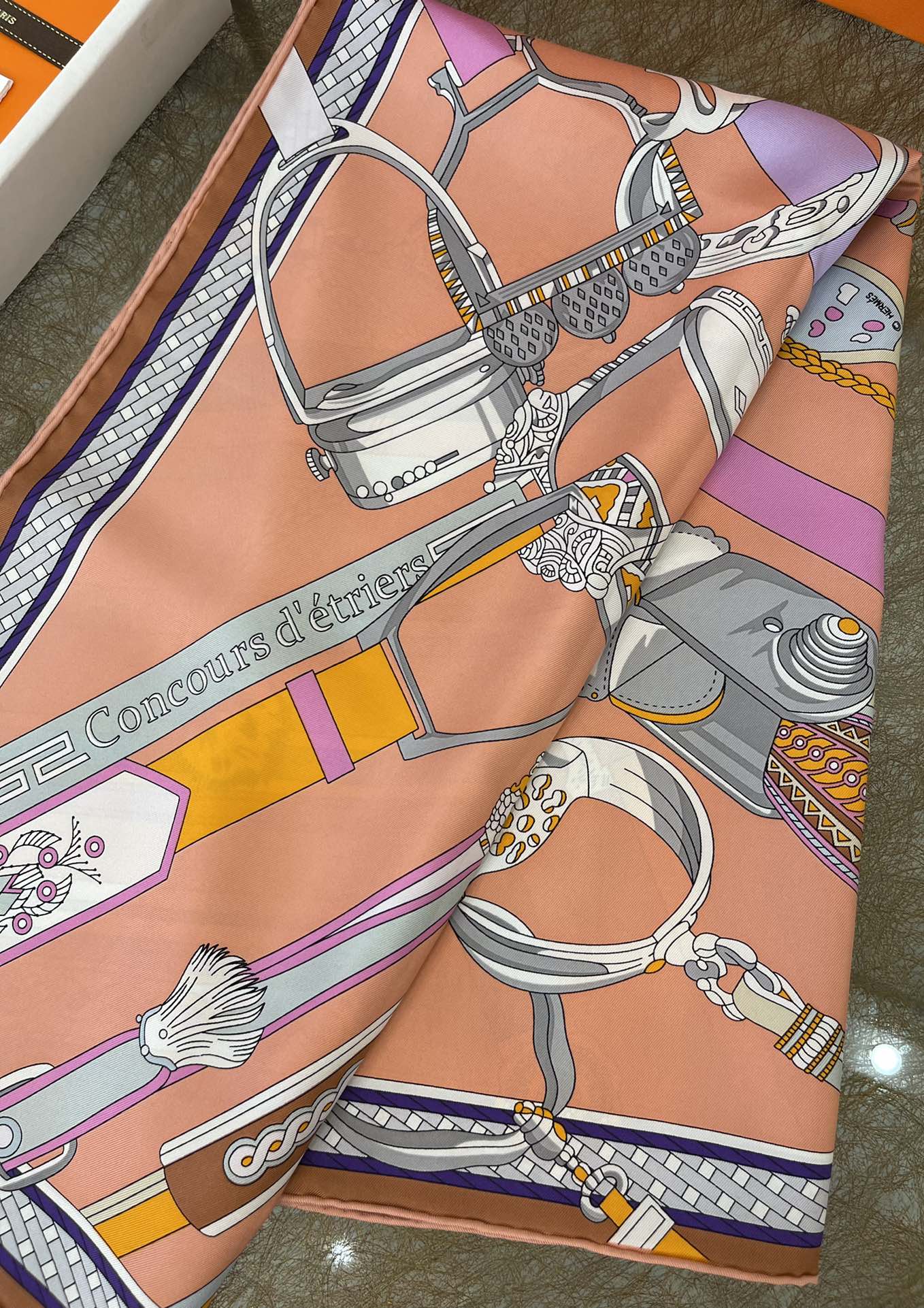 Hermes爱马仕『马镫竞赛』100%真丝方巾