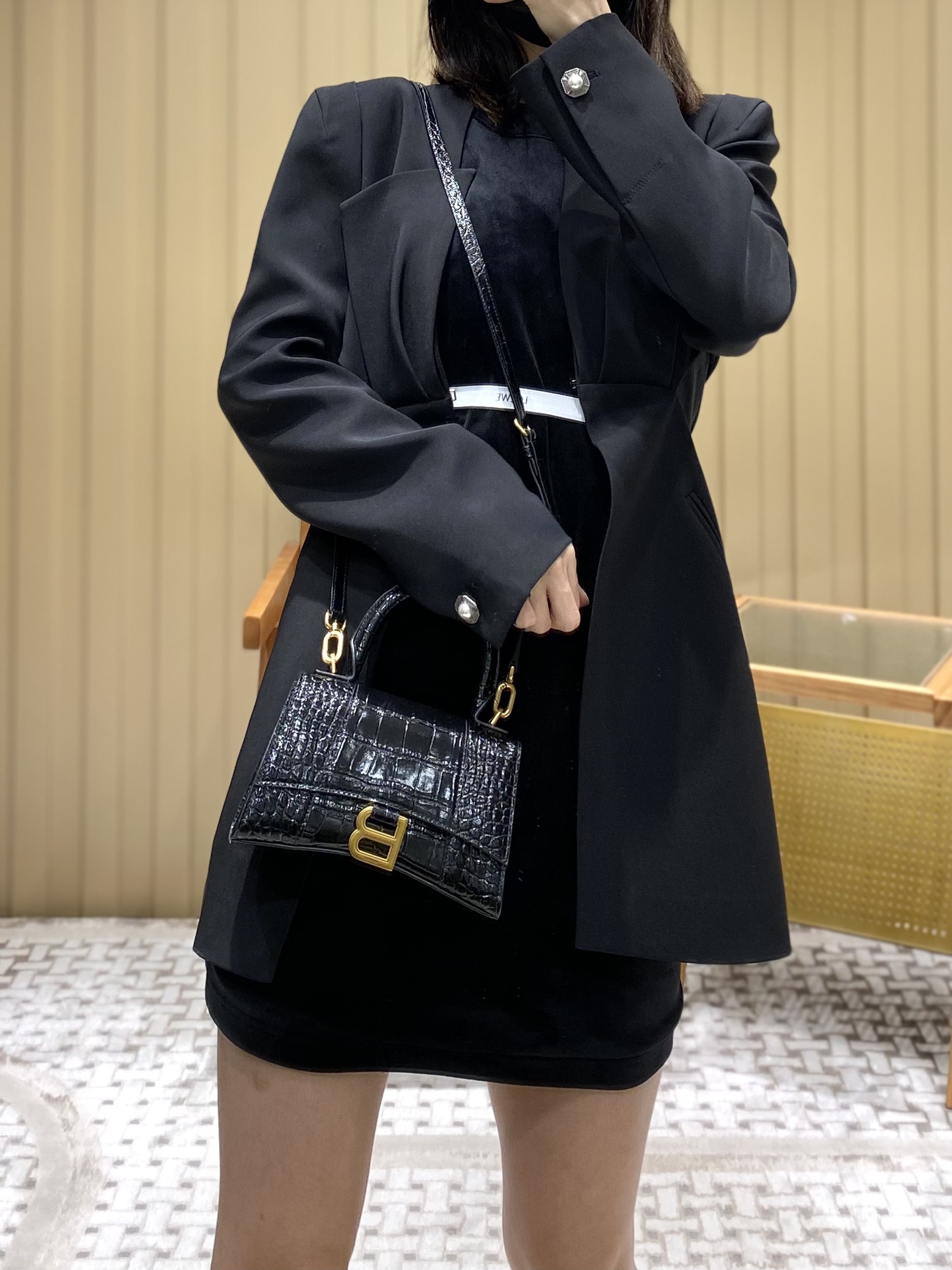 Balenciaga Hourglass XS 19CM BAG 鳄鱼纹沙漏包 592833黑色/金扣