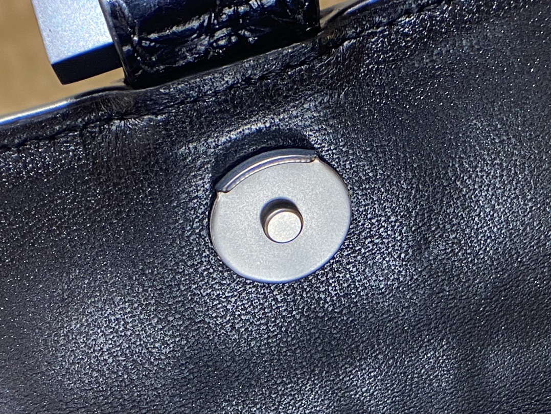 Balenciaga Hourglass XS 19CM BAG 鳄鱼纹沙漏包 592833黑色/黑扣