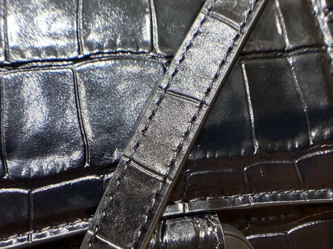 Balenciaga Hourglass XS 19CM BAG 鳄鱼纹沙漏包 592833黑色/黑扣