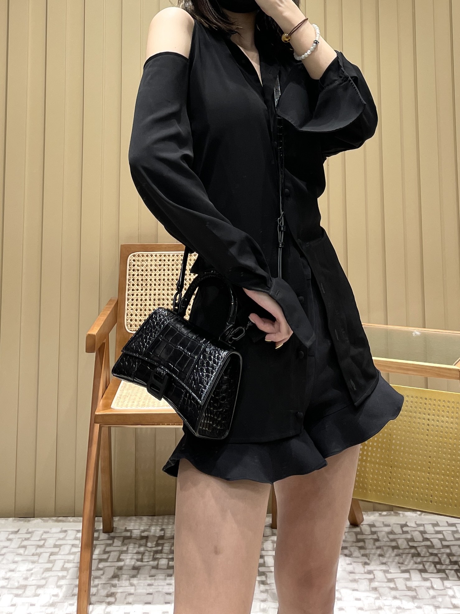 Balenciaga Hourglass XS 19CM BAG 鳄鱼纹沙漏包 592833黑色/黑扣