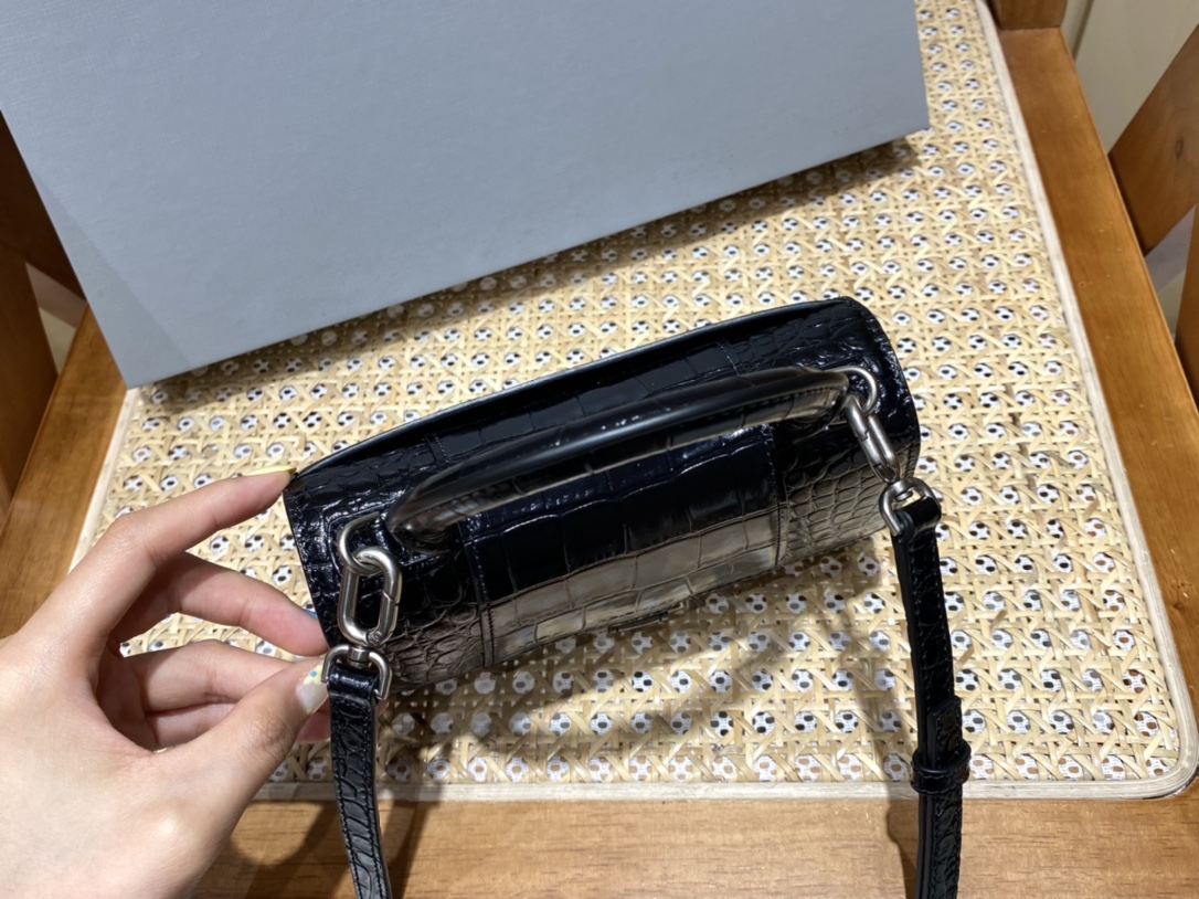 Balenciaga Hourglass XS 19CM BAG 鳄鱼纹沙漏包 592833黑色/银扣