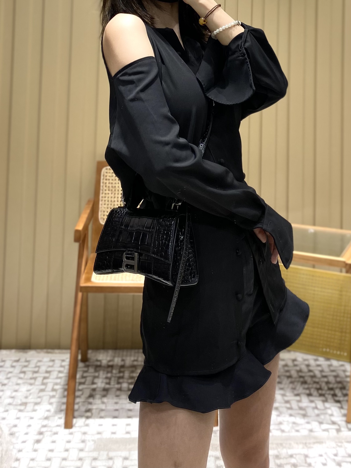 Balenciaga Hourglass XS 19CM BAG 鳄鱼纹沙漏包 592833黑色/银扣