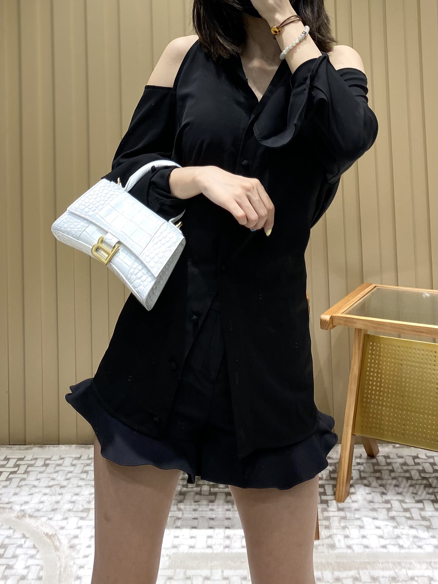 Balenciaga Hourglass XS 19CM BAG 鳄鱼纹沙漏包 592833白色/金扣