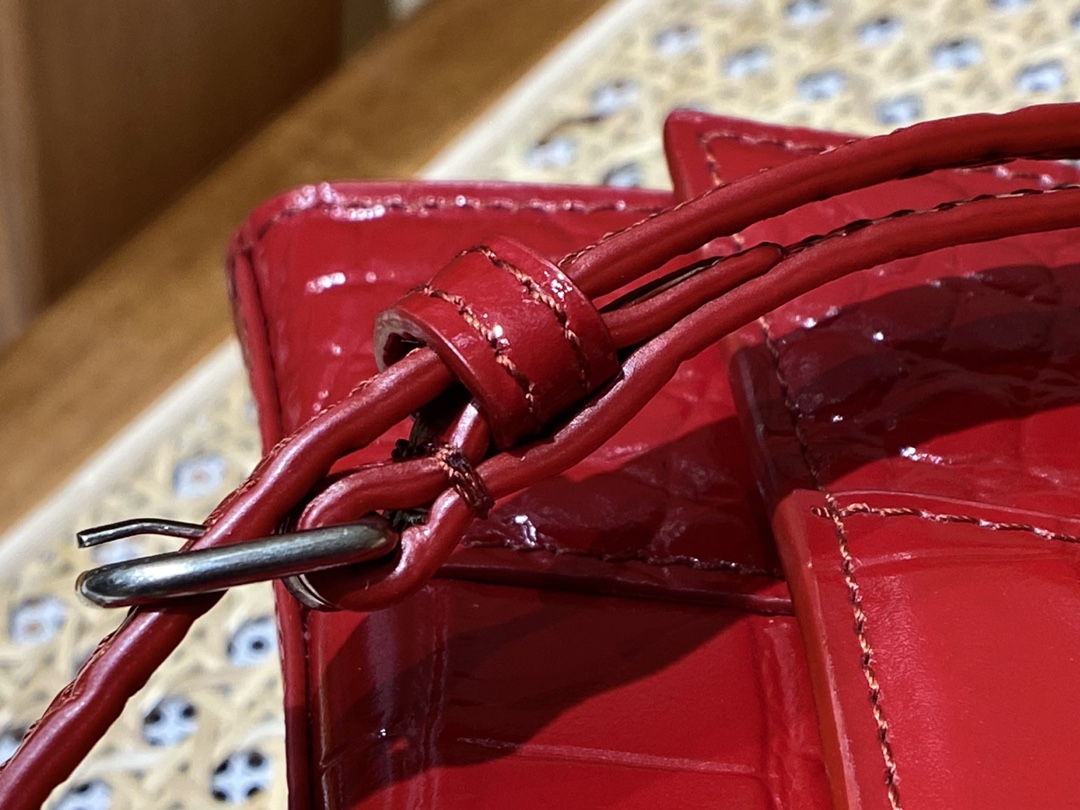 Balenciaga Hourglass XS 19CM BAG 鳄鱼纹沙漏包 592833红色/红扣