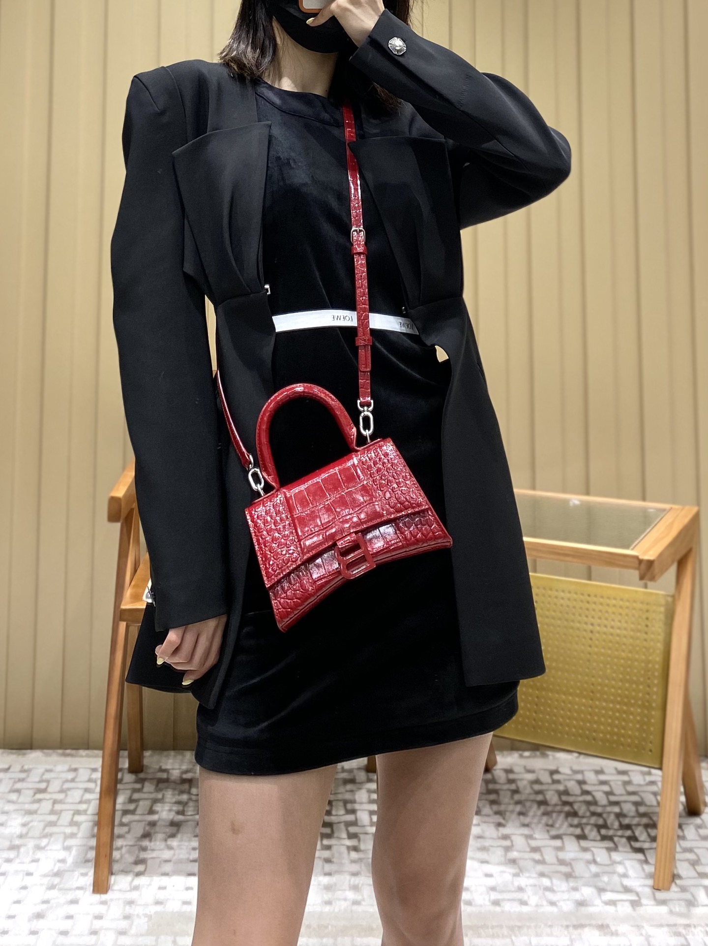 Balenciaga Hourglass XS 19CM BAG 鳄鱼纹沙漏包 592833红色/红扣