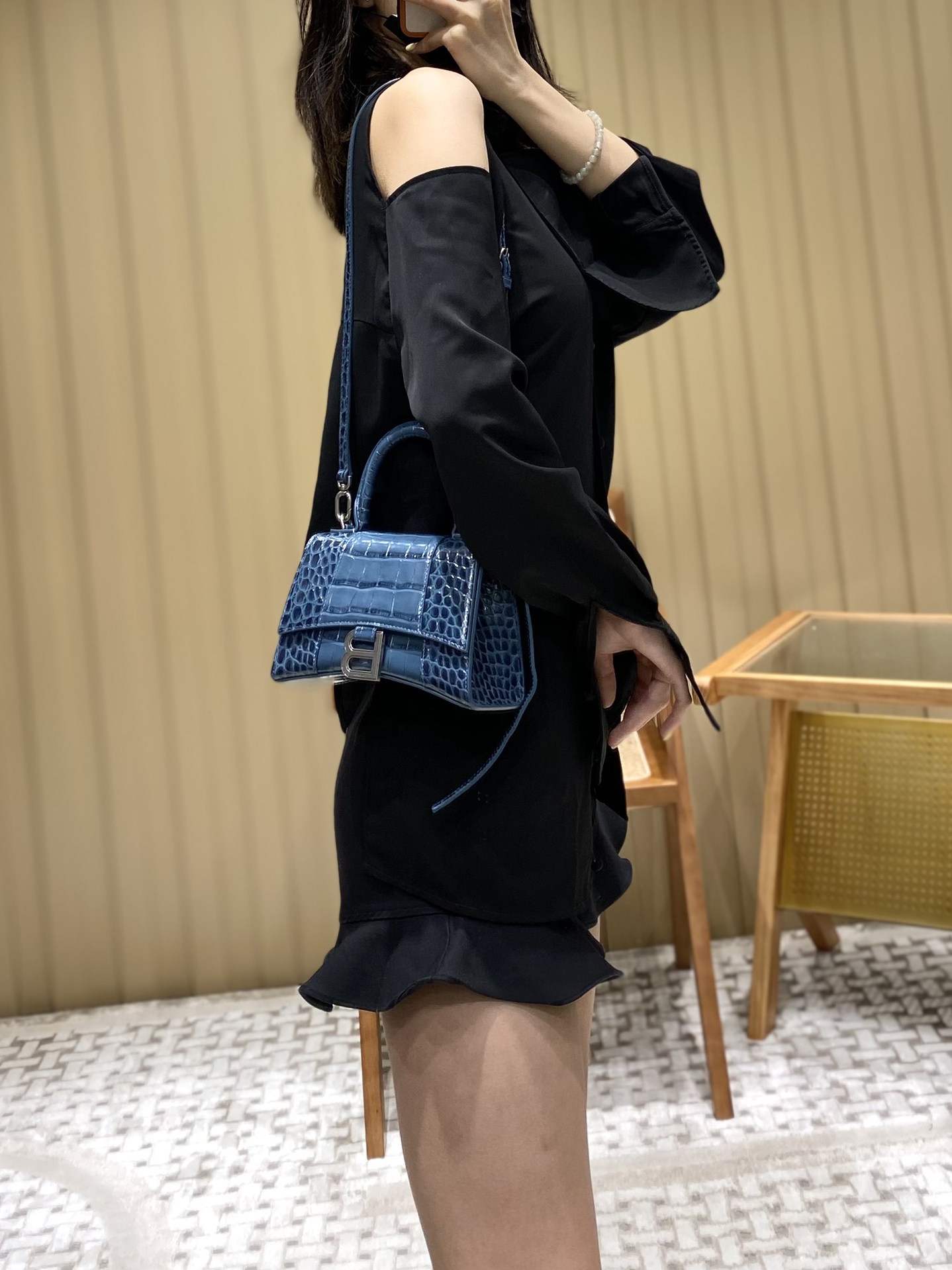 Balenciaga Hourglass XS 19CM BAG 鳄鱼纹沙漏包 592833灰蓝/银扣