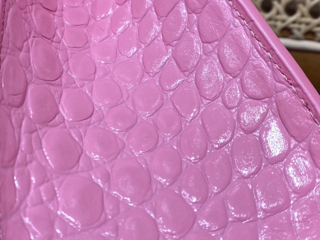 Balenciaga Hourglass XS 19CM BAG 鳄鱼纹沙漏包 592833粉色/银扣