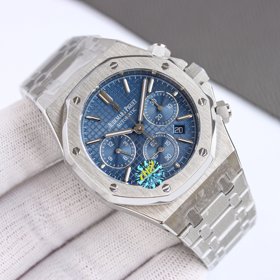 白钢1500,玫钢1600💰
H8新品 AP/爱彼 皇家橡树系列26331OR计时码表,采用同正品一致(6字位小秒)7750计时机芯,316精钢表壳通过拉丝和部分抛光打磨处理之后,展现出精致而硬气的独特气质,粗犷大气的41mm表盘,劲道十足,超强夜光显示,可以在任何环境下读取时间