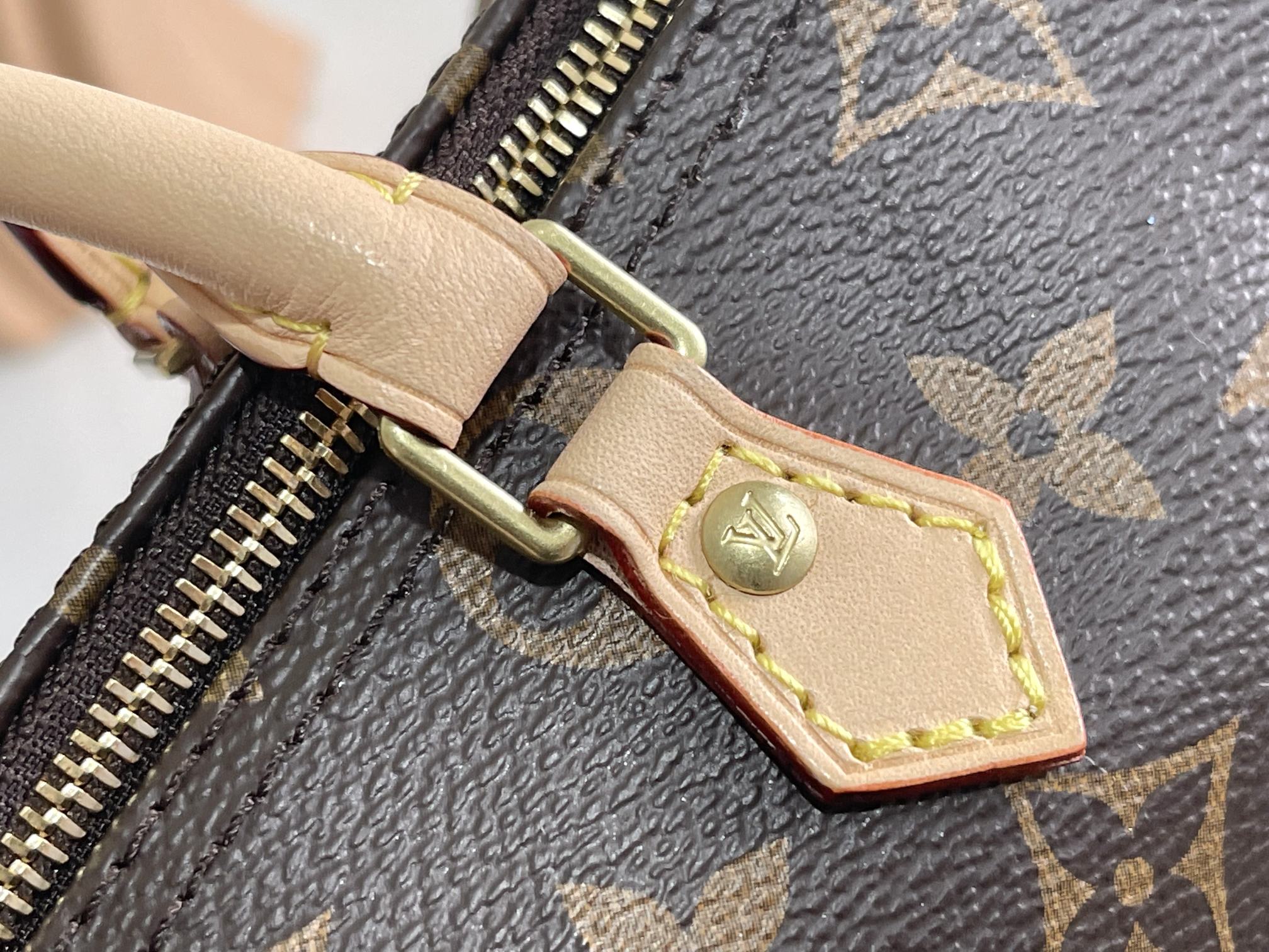 Louis Vuitton Haute Couture Classic Luxury Handbag Shoulder Crossbody 5