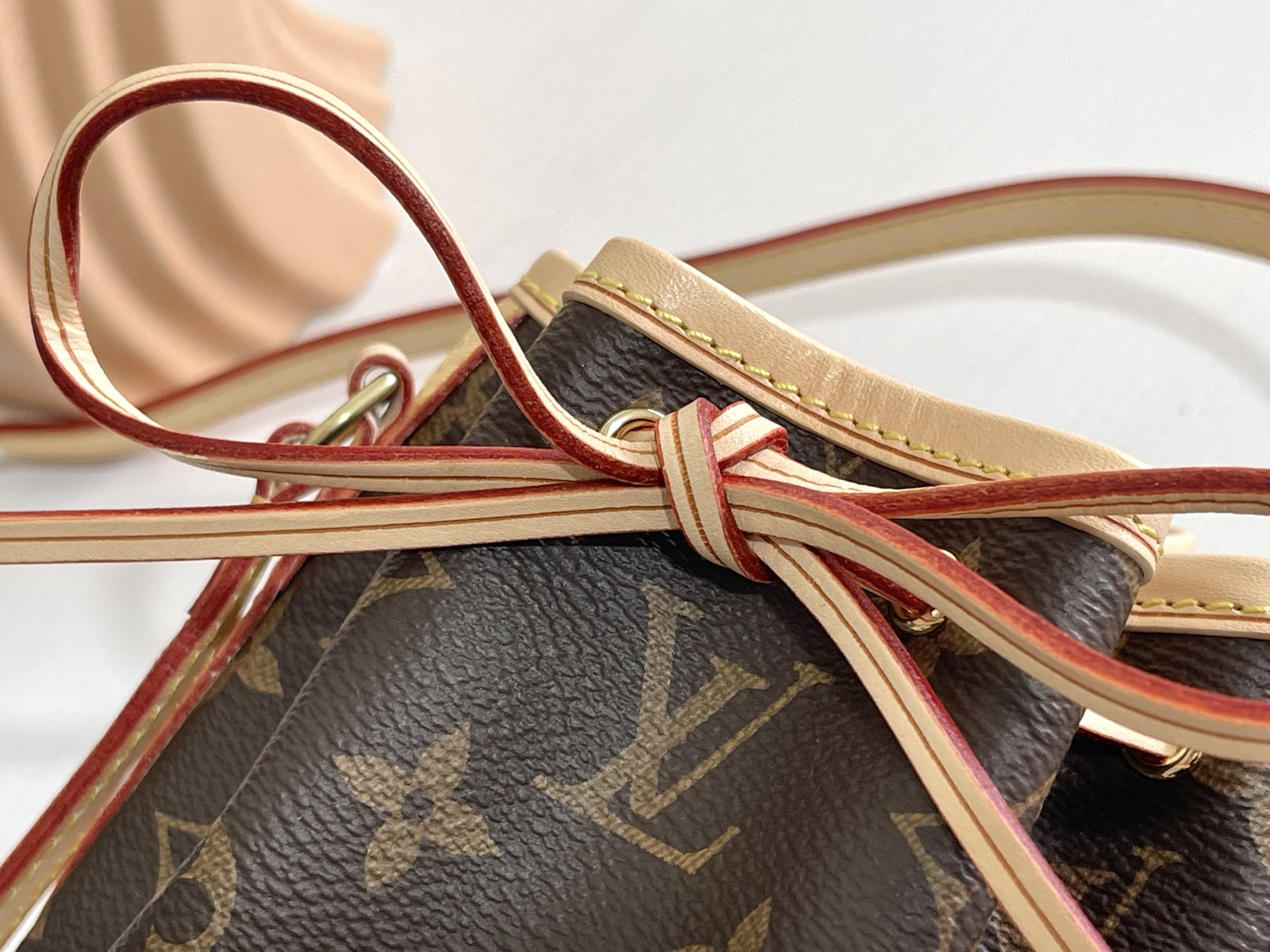 Louis Vuitton Haute Couture Classic Luxury Handbag Shoulder Crossbody 5