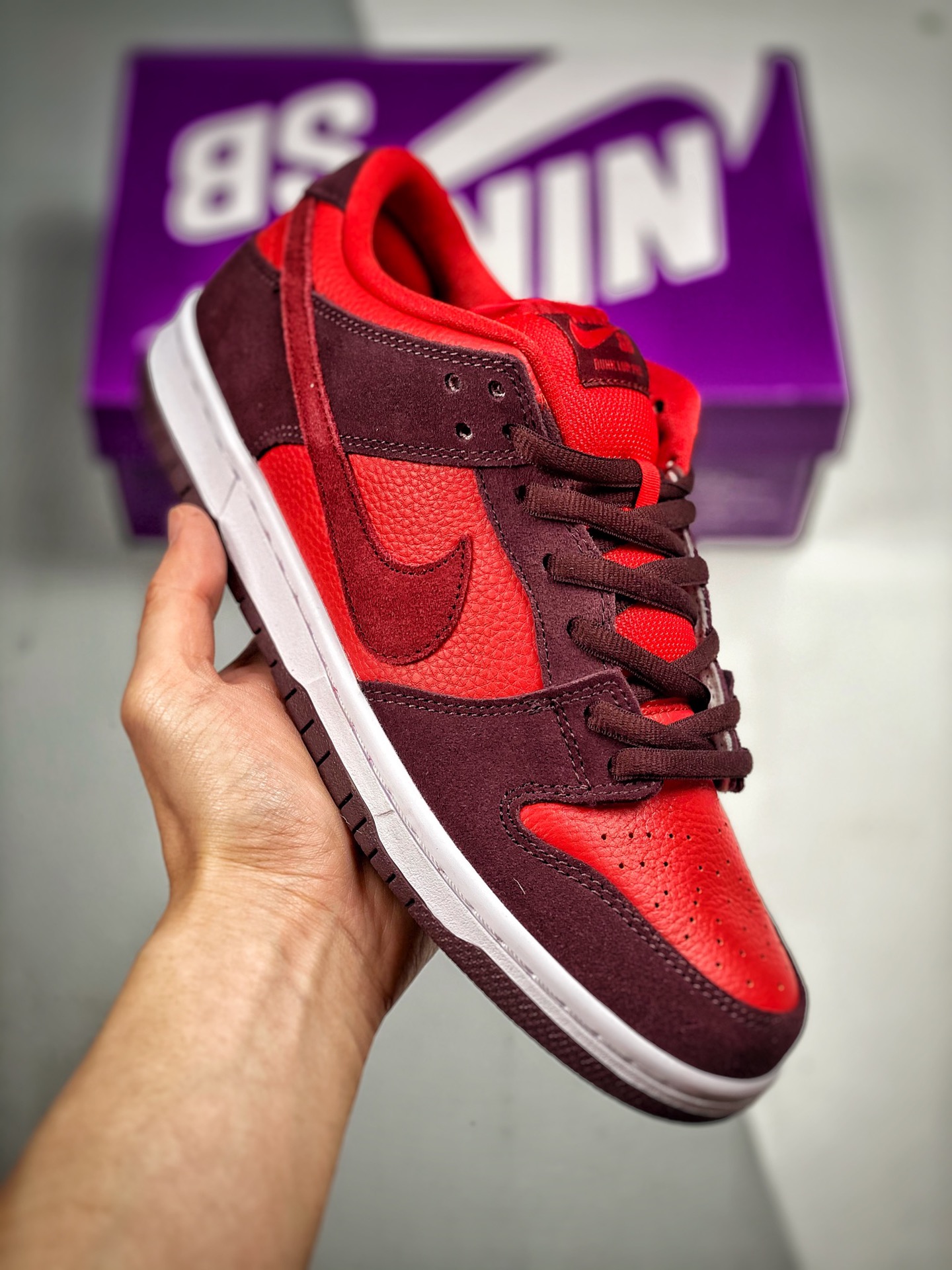 -4 Nk Dunk SB Low rojo cereza. Fabricado por una gran fábrica con materiales originales de primera capa, edición exclus…