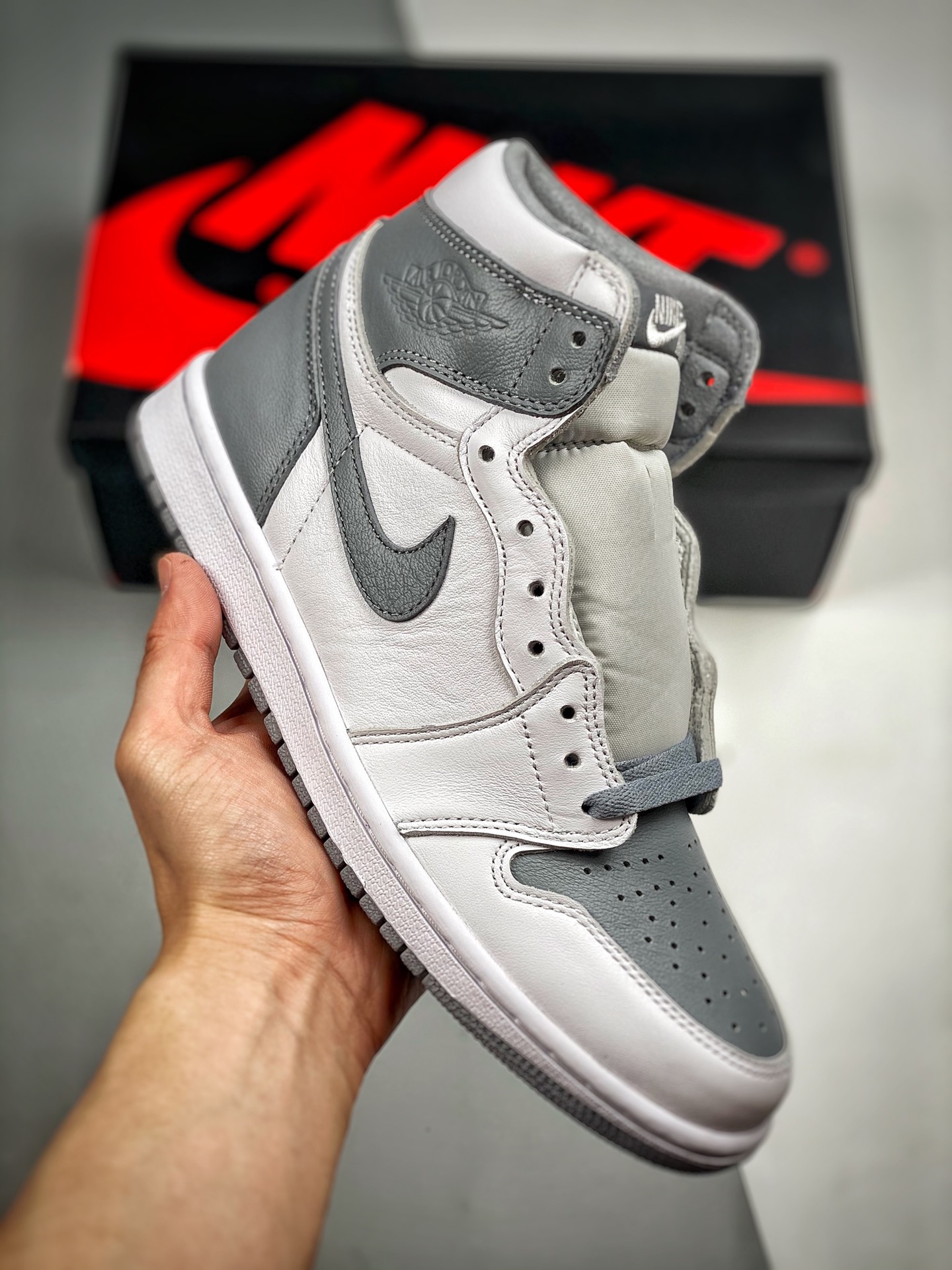 -5 Air Jordan 1 “Obsidian” blanco y gris, fabricación original de fábrica grande, techo de calidad en el mismo rango de…