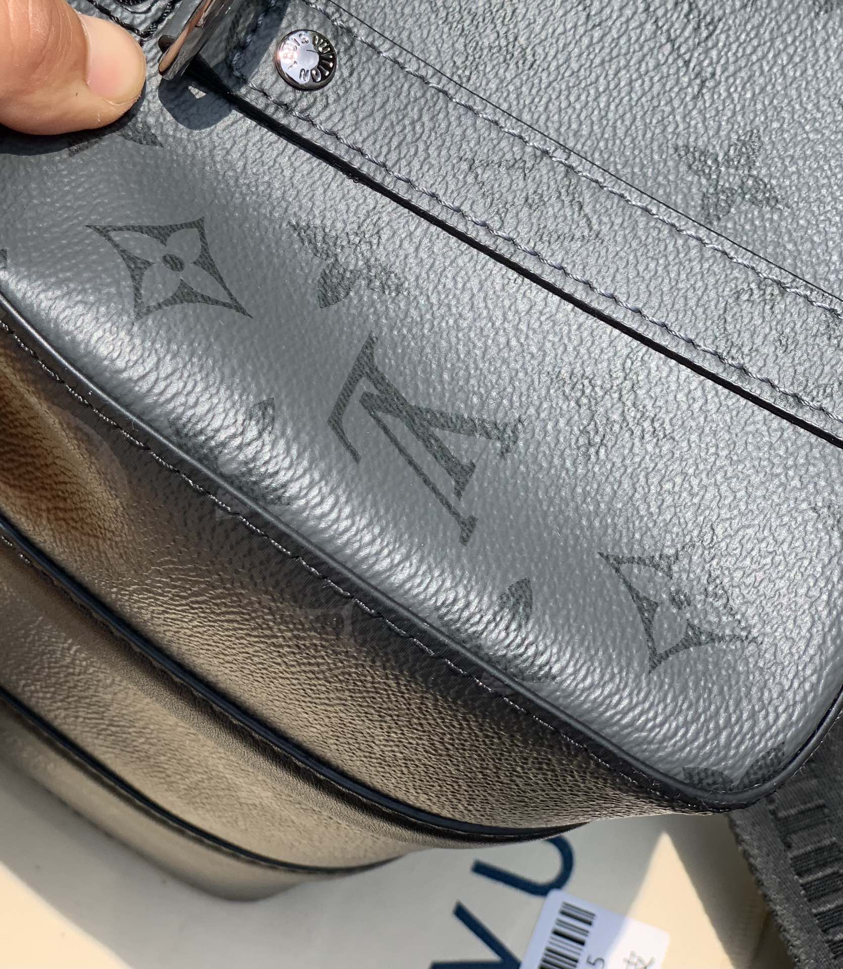 🌼 m45936尺寸27 x 17 x 13 cm‬海外原厂渠道货！史上最帅的city kee🌼Pall