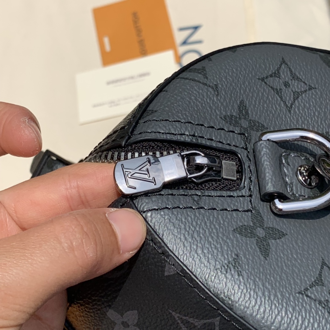 🌼 m45936尺寸27 x 17 x 13 cm‬海外原厂渠道货！史上最帅的city kee🌼Pall