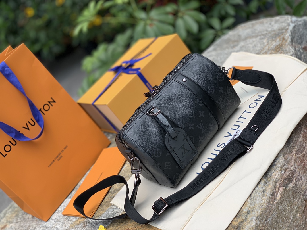 🌼 m45936尺寸27 x 17 x 13 cm‬海外原厂渠道货！史上最帅的city kee🌼Pall