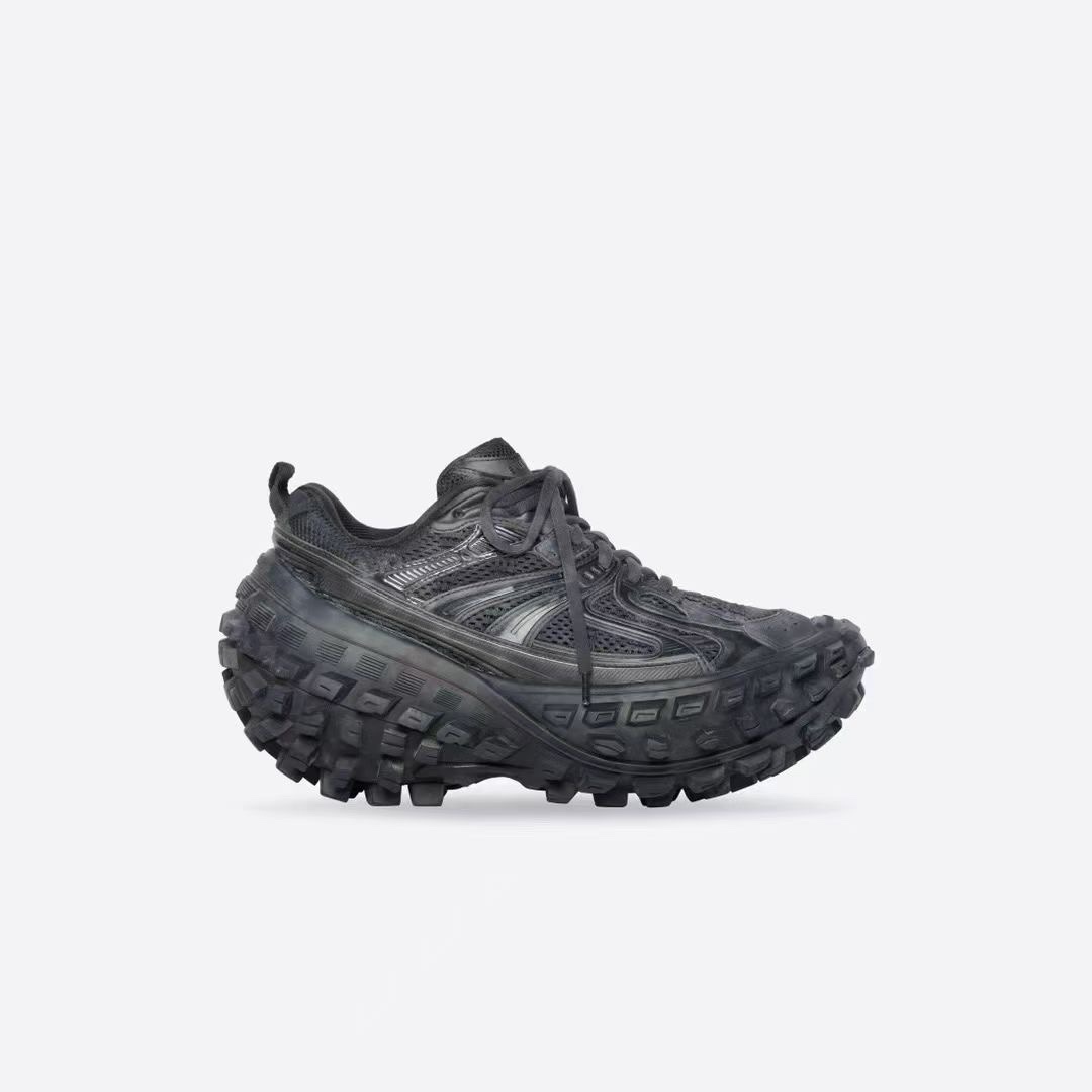 BALENCIAGA巴黎世家 皮革且以尼龙和网布材质巴黎情侣款鞋