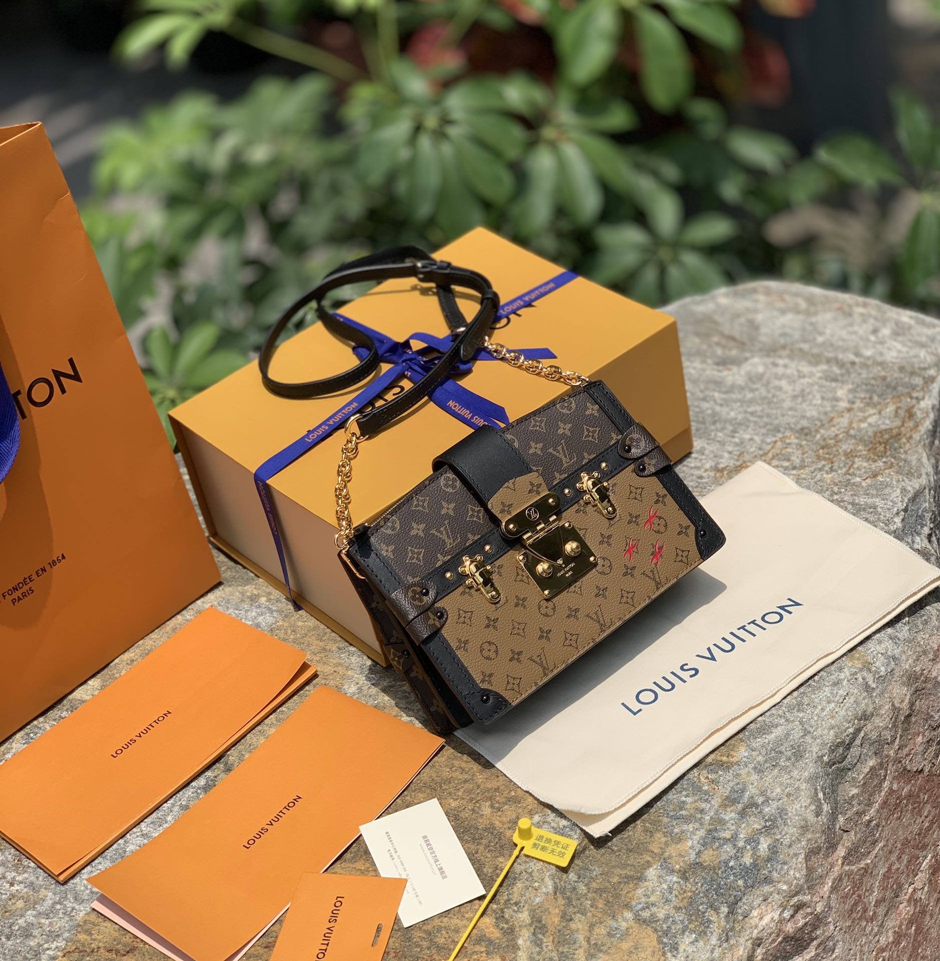 🌼 m43596尺寸‬20 x 12 x 5.5 cm百分百原厂货！官网售w7➕！难买度加一的软盒子tr